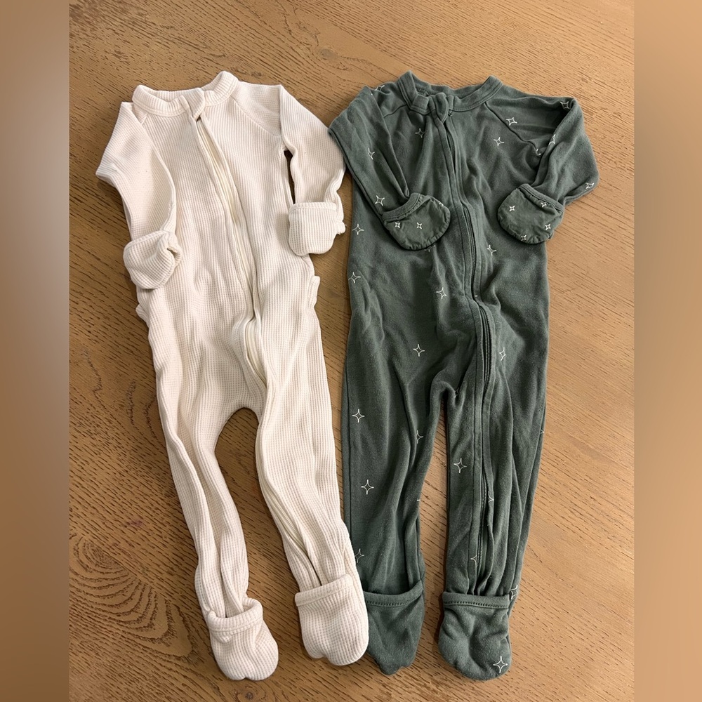 Goumi Christmas/winter baby sleeper pjs size 3-6 months gender neutral thermal